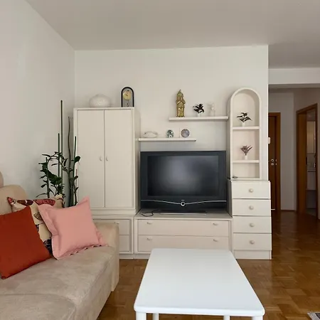 Cozy In The Heart Of Old Town Апартаменты Вертгейм